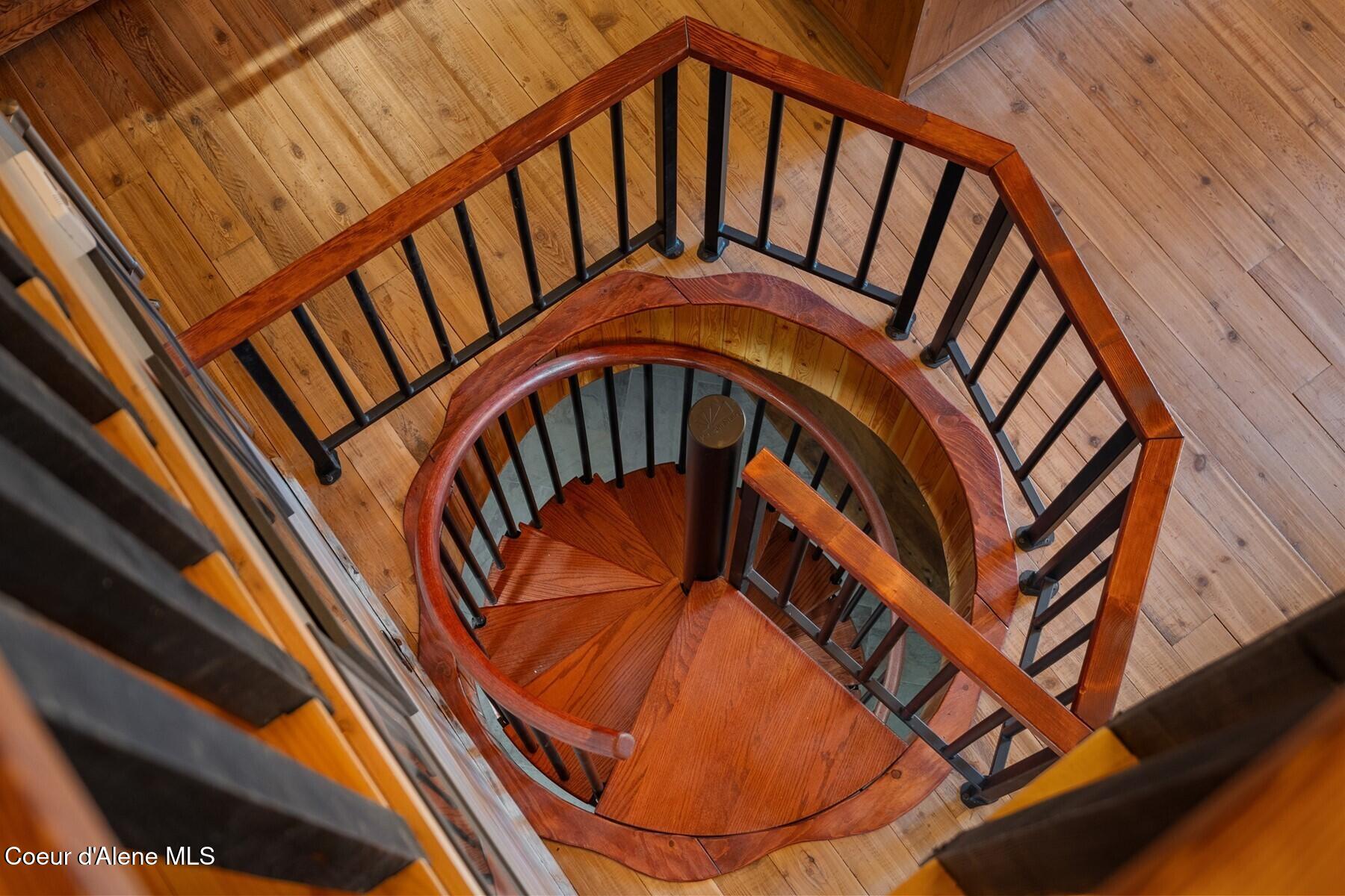 93 Broten Way Sagle, ID 83860 - Photo 26 of 67 Spiral staircase