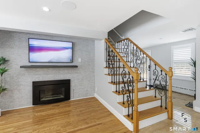 $4,500 | 508 Highland Street, Wethersfield, CT 06109