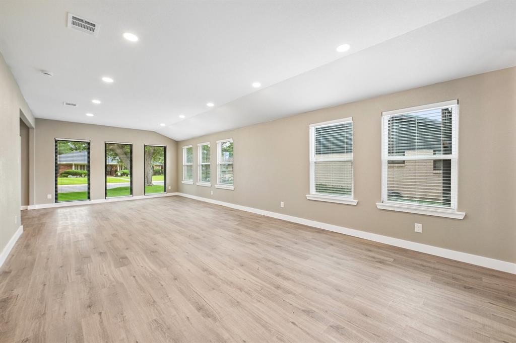 3337 Whirlaway Road Dallas, TX 75229 - Photo 7 of 39