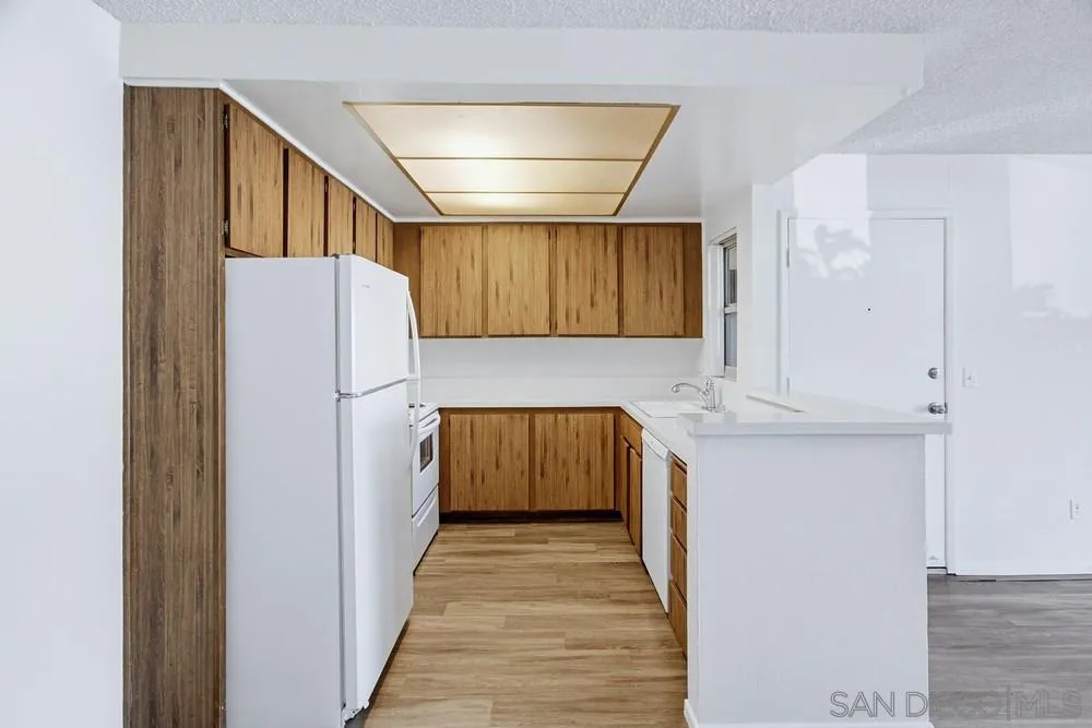 6046 Rancho Mission Road, Unit 375 San Diego, CA 92108 - Photo 7 of 23