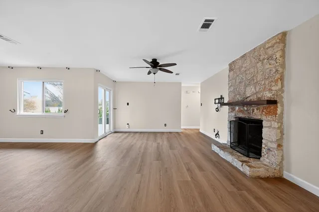 $2,295 | 3104 Harpers Ferry Lane, Austin, TX 78745