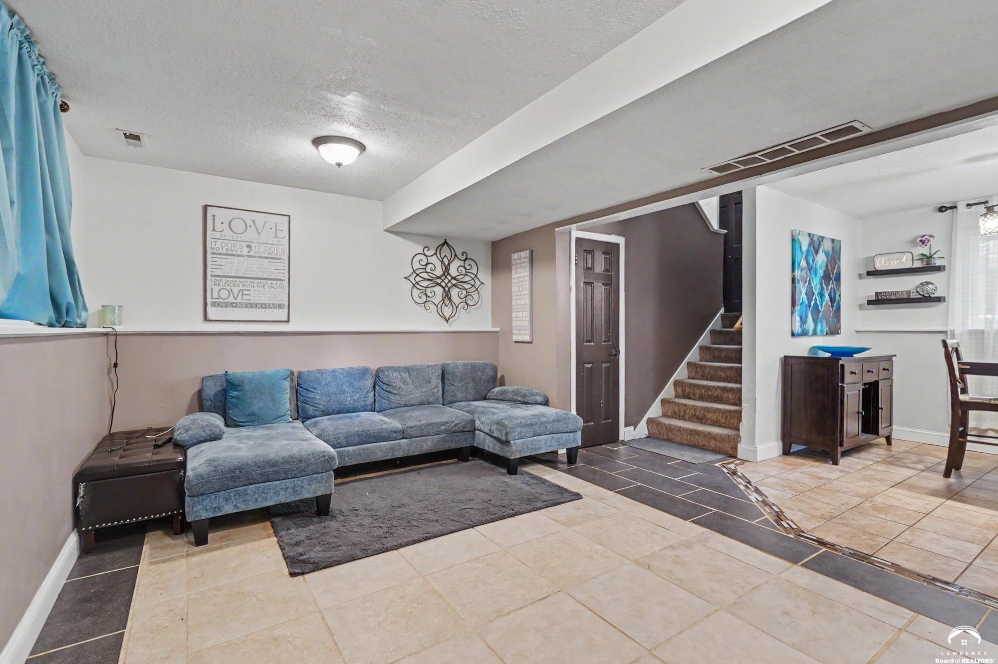 2545 Ousdahl Road Lawrence, KS 66046 - Photo 10 of 42