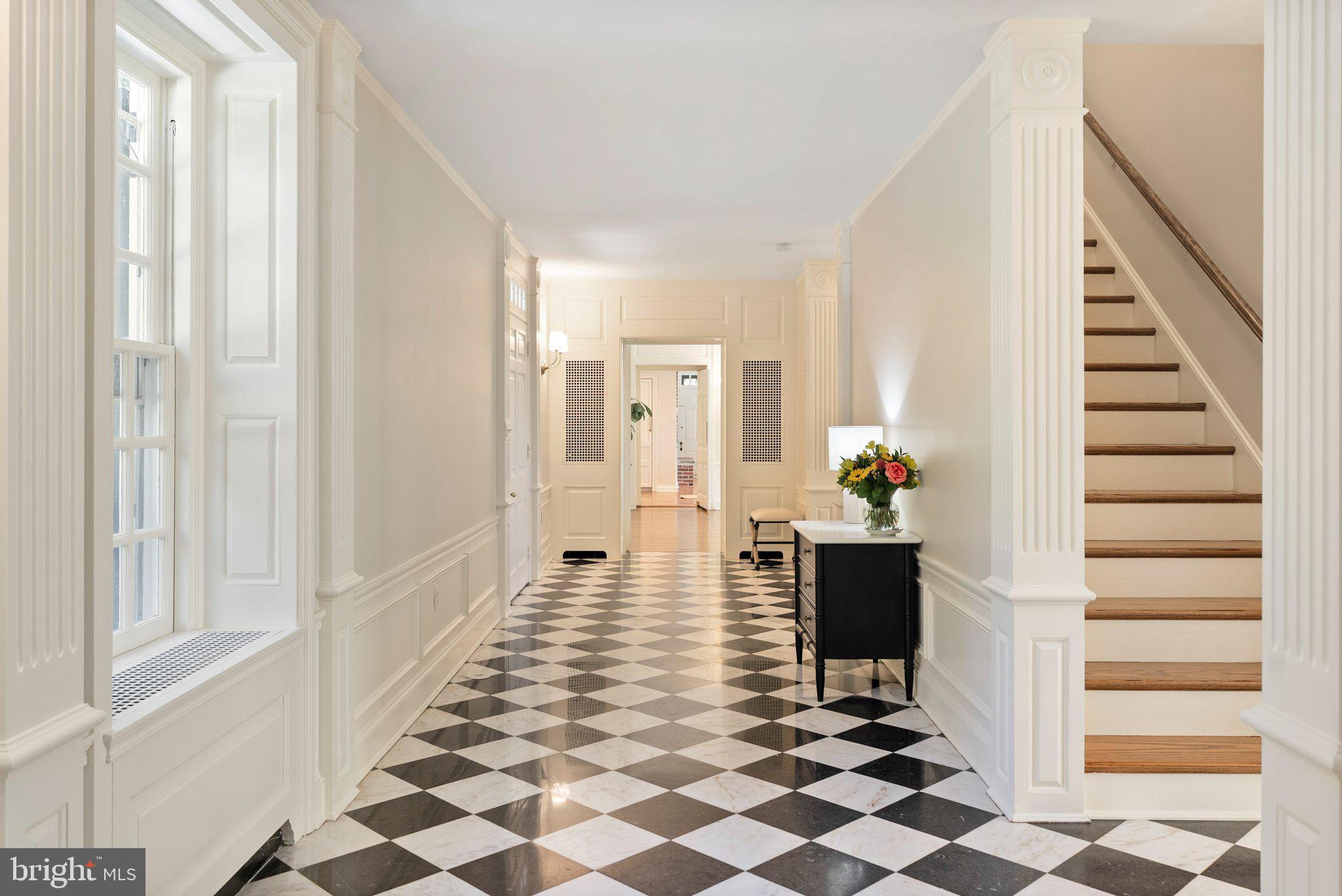 211 Golf Course Road Owings Mills, MD 21117 - Photo 9 of 70 Center hallway