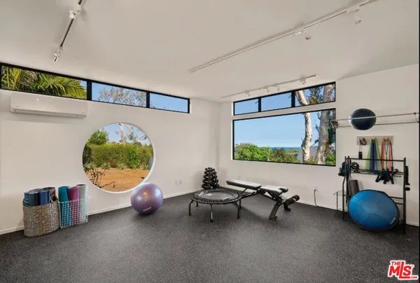 $37,000 | 27553 Pacific Coast Highway, Malibu, CA 90265