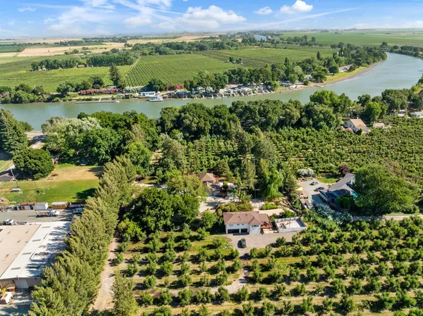 $1,080,000 | 14268 Highway 160, Walnut Grove, CA 95690