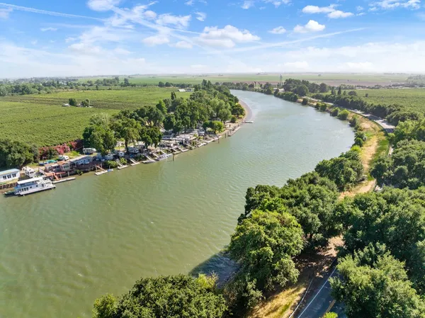 $1,080,000 | 14268 Highway 160, Walnut Grove, CA 95690
