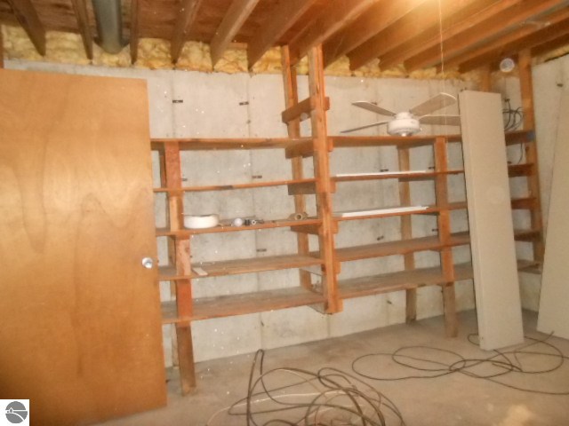 11571 Southwest County Line Road Blanchard, MI 49310 - Photo 13 of 16 1779180-13.JPG