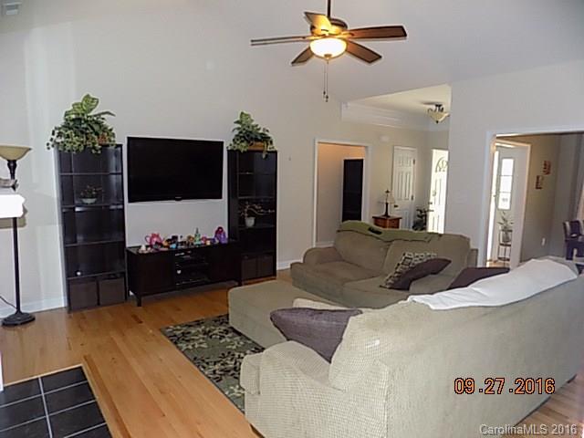 2880 Baird Road Clover, SC 29710 - Photo 4 of 13 Gallery Image 4