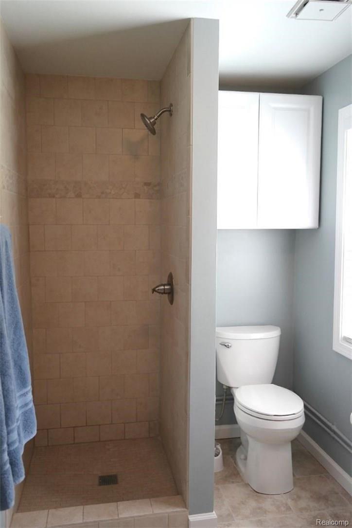 2571 Melvin Road Pinckney, MI 48169 - Photo 7 of 18 2571 Melvin 007.jpg