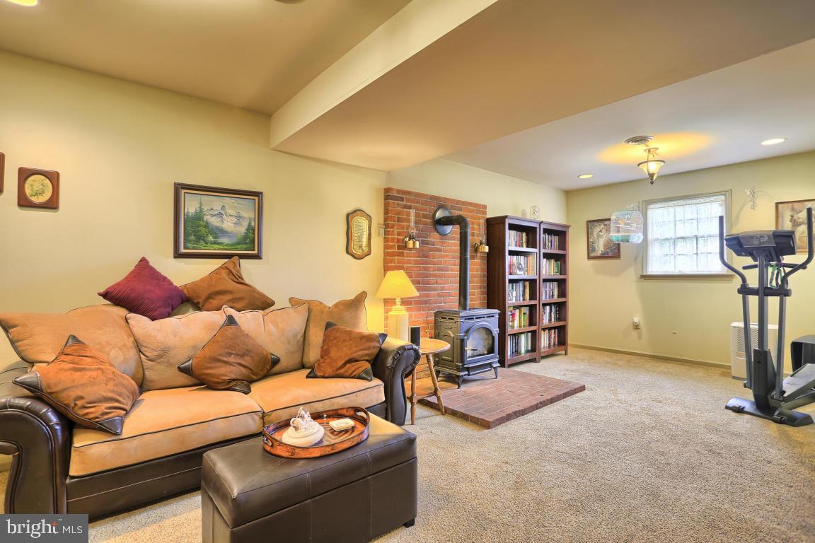 660 Kraybill Church Road Mount Joy, PA 17552 - Photo 22 of 34 Gallery Image 22