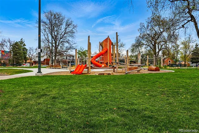 a view of a park with entertaining space