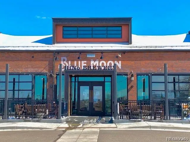 a view of a building entrance