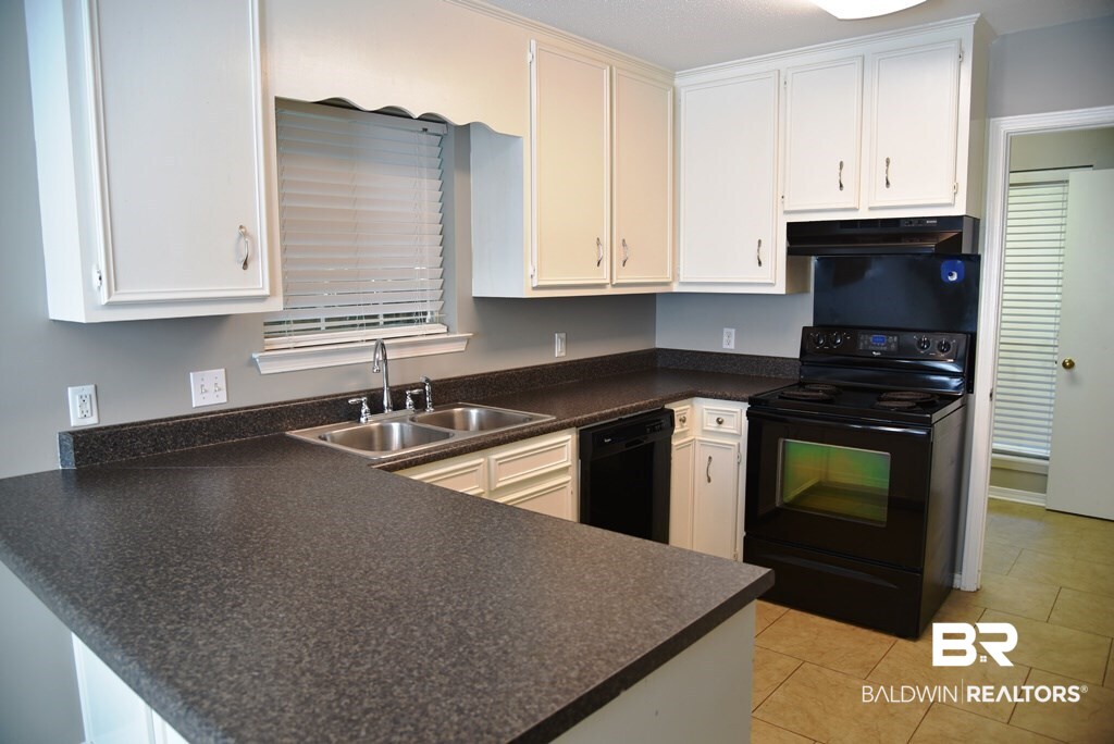 2423 West Road Mobile, AL 36693 - Photo 8 of 21