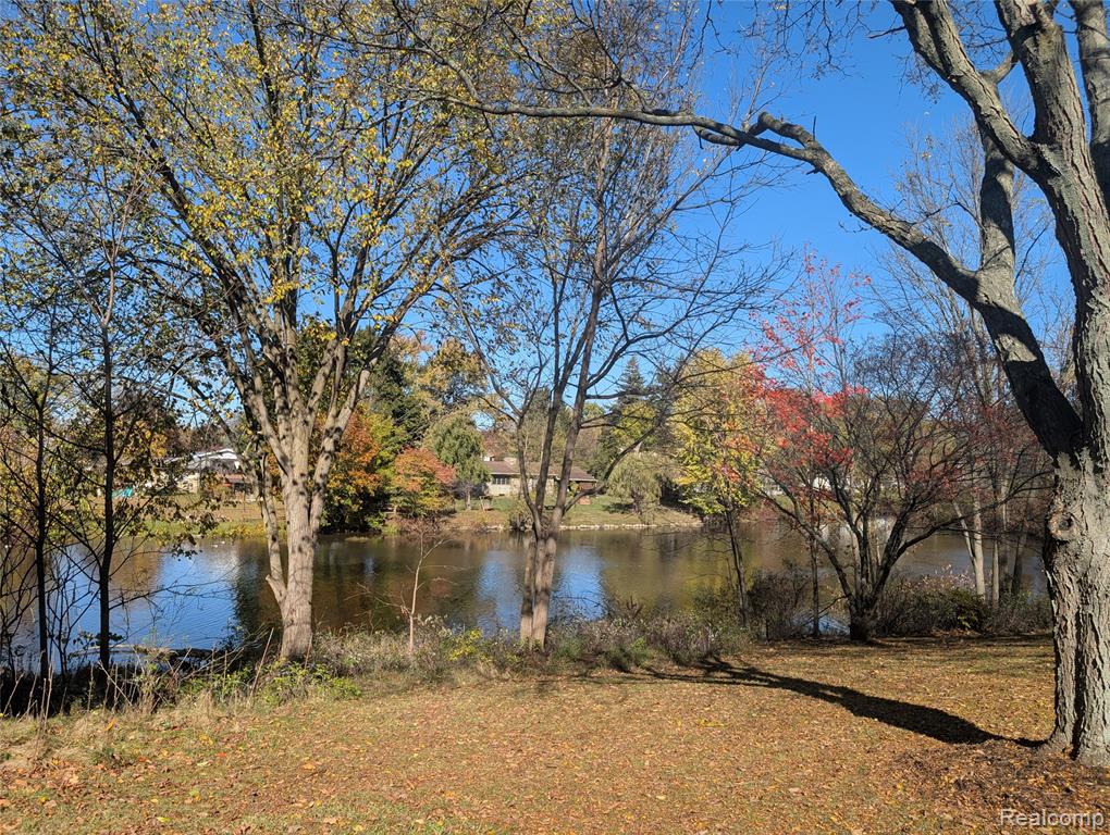 6353 Perry Road Grand Blanc, MI 48439 - Photo 4 of 61