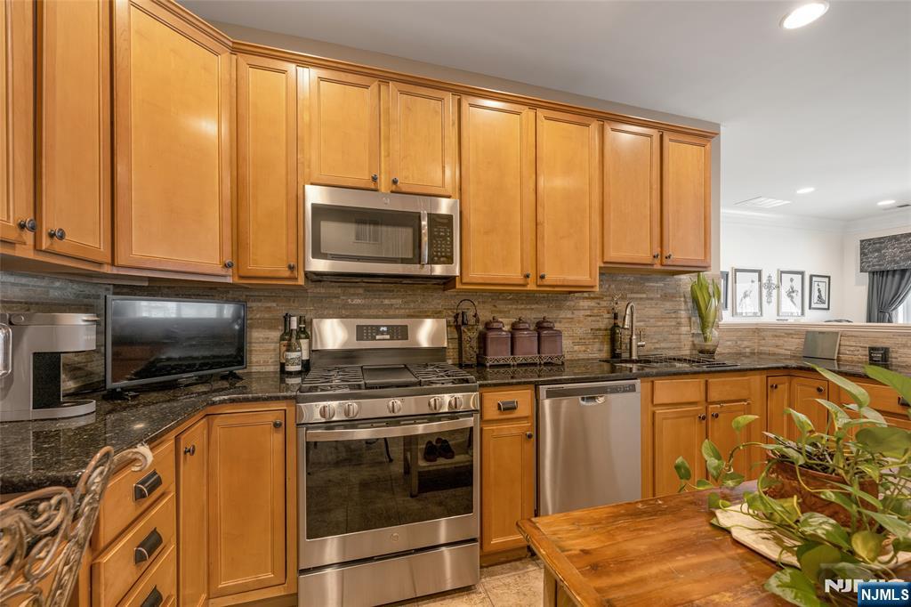 3213 Warren's Way Wanaque, NJ 07465 - Photo 12 of 35