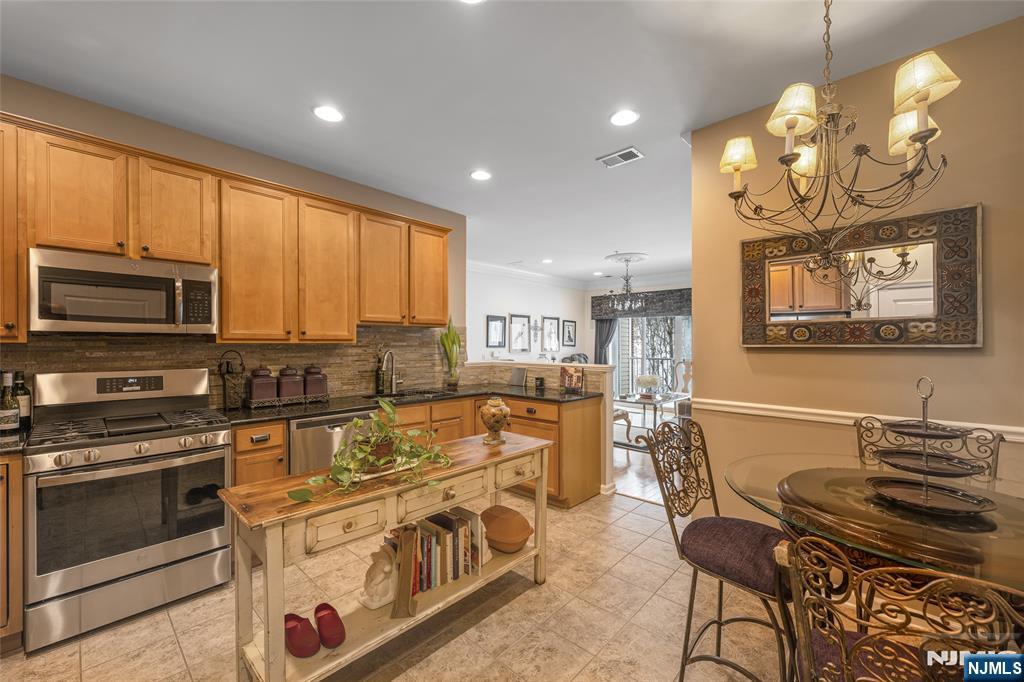 3213 Warren's Way Wanaque, NJ 07465 - Photo 13 of 35