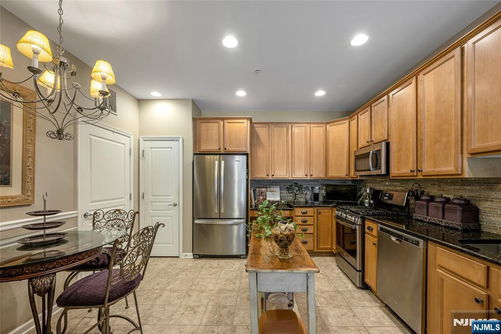 3213 Warren's Way Wanaque, NJ 07465 - Photo 10 of 35