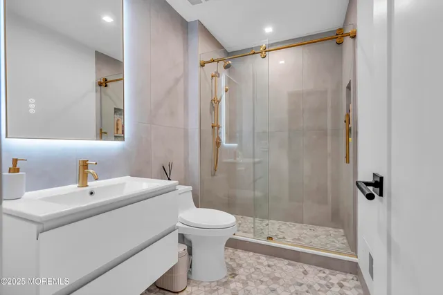 $8,500 | 15 Madison Avenue, Long Branch, NJ 07740