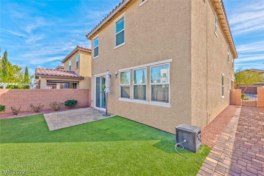 9224 Keystone Ridge Avenue Las Vegas, NV 89148 - Photo 3 of 25 Gallery Image 3
