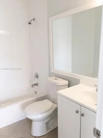 $1,500 | 4581 West McNab Road, Unit 17, Pompano Beach, FL 33069