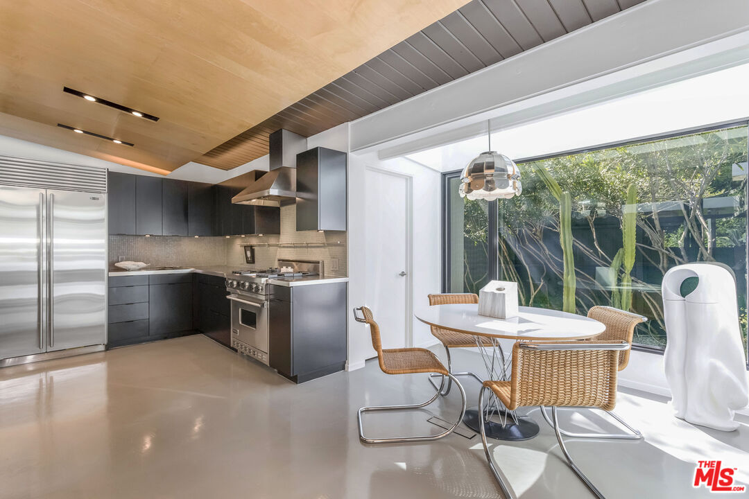 2538 Hutton Drive Beverly Hills, CA 90210 - Photo 21 of 63