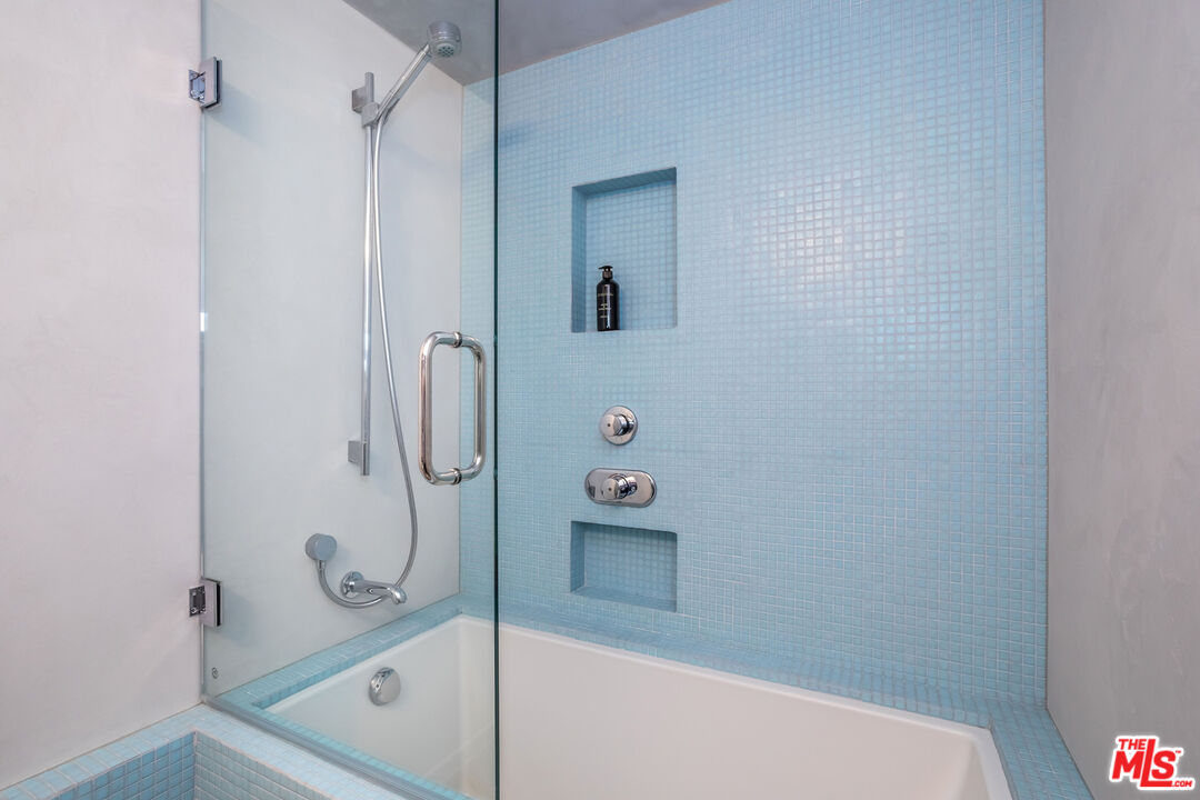2538 Hutton Drive Beverly Hills, CA 90210 - Photo 46 of 63 a bathroom with a shower