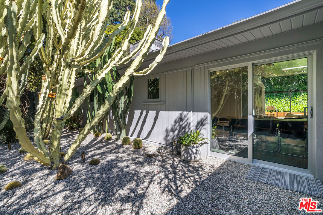 2538 Hutton Drive Beverly Hills, CA 90210 - Photo 50 of 63 a view of a backyard with garden