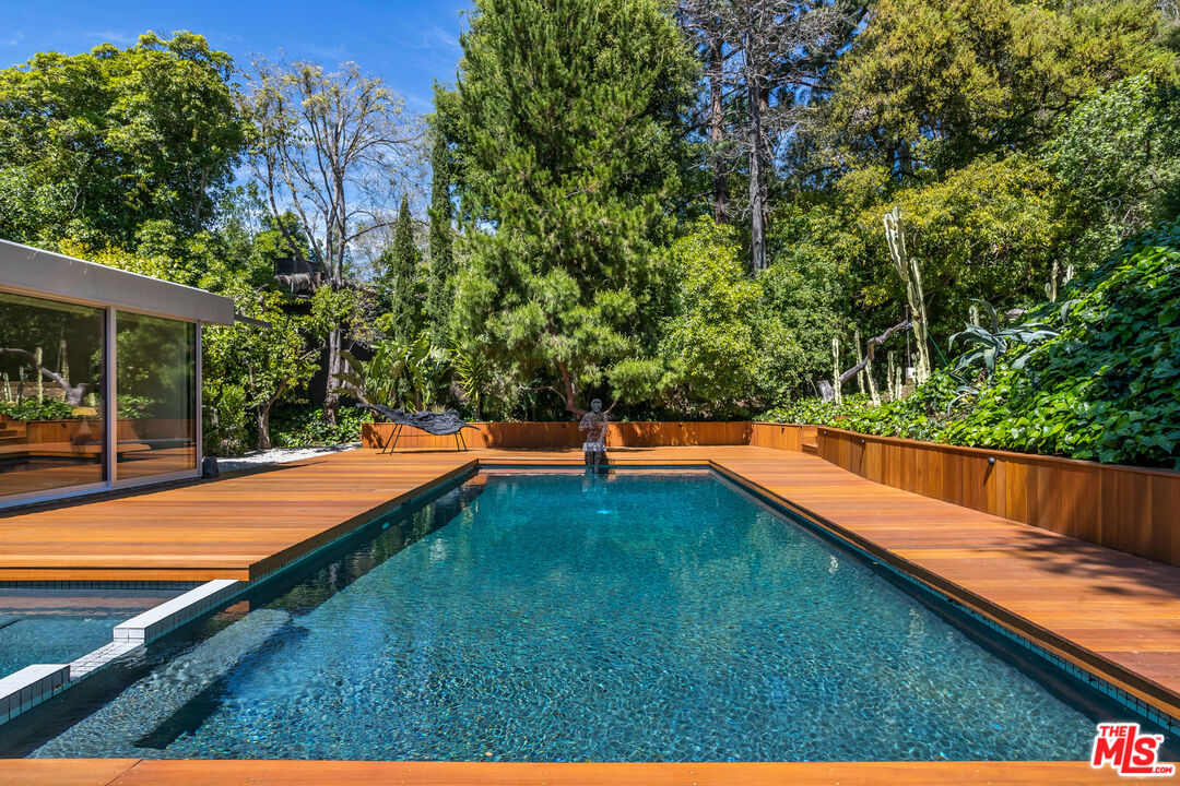 2538 Hutton Drive Beverly Hills, CA 90210 - Photo 51 of 63 a view of a backyard with swimming pool