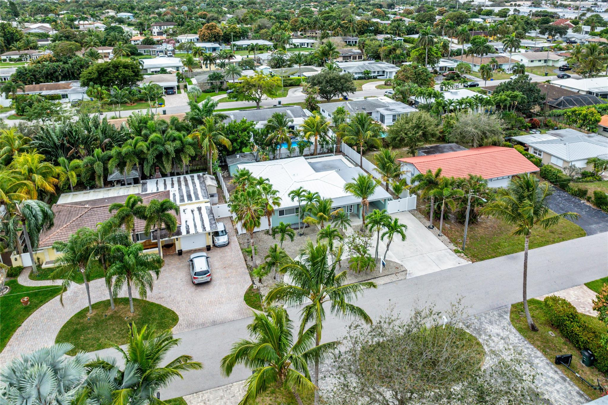 290 Northeast 29th Street Boca Raton, FL 33431 - Photo 44 of 48 an aerial view of residential house with outdoor space and swimming pool
