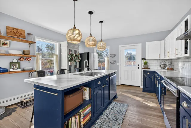 $590,000 | 156 Main Street, Bowdoinham, ME 04008