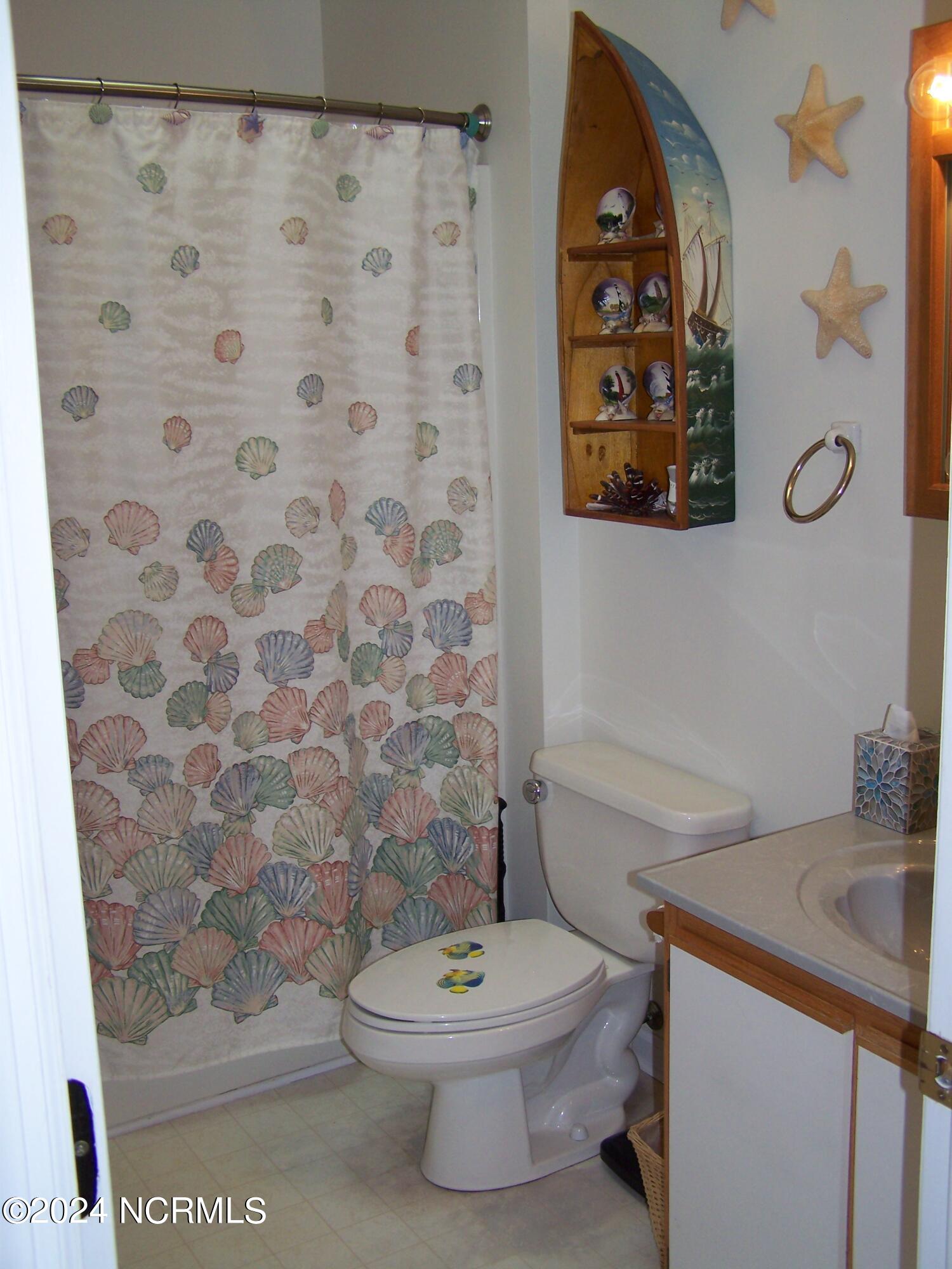 36 North Lake Drive Boiling Spring Lakes, NC 28461 - Photo 22 of 55 BATHROOM 1