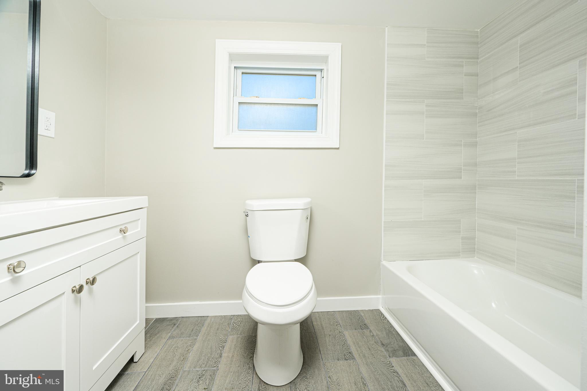 431 Holmes Road Morton, PA 19070 - Photo 24 of 35 Main floor full bathroom