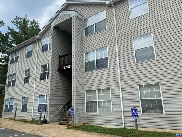 $1,425 | 1220 Smith Street, Charlottesville, VA 22901