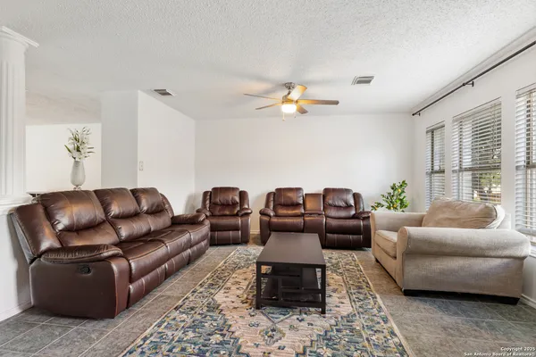 $324,990 | 11053 Cedar Park, San Antonio, TX 78249