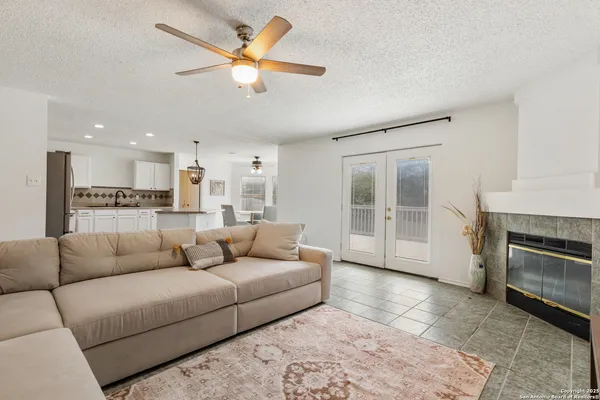 $324,990 | 11053 Cedar Park, San Antonio, TX 78249