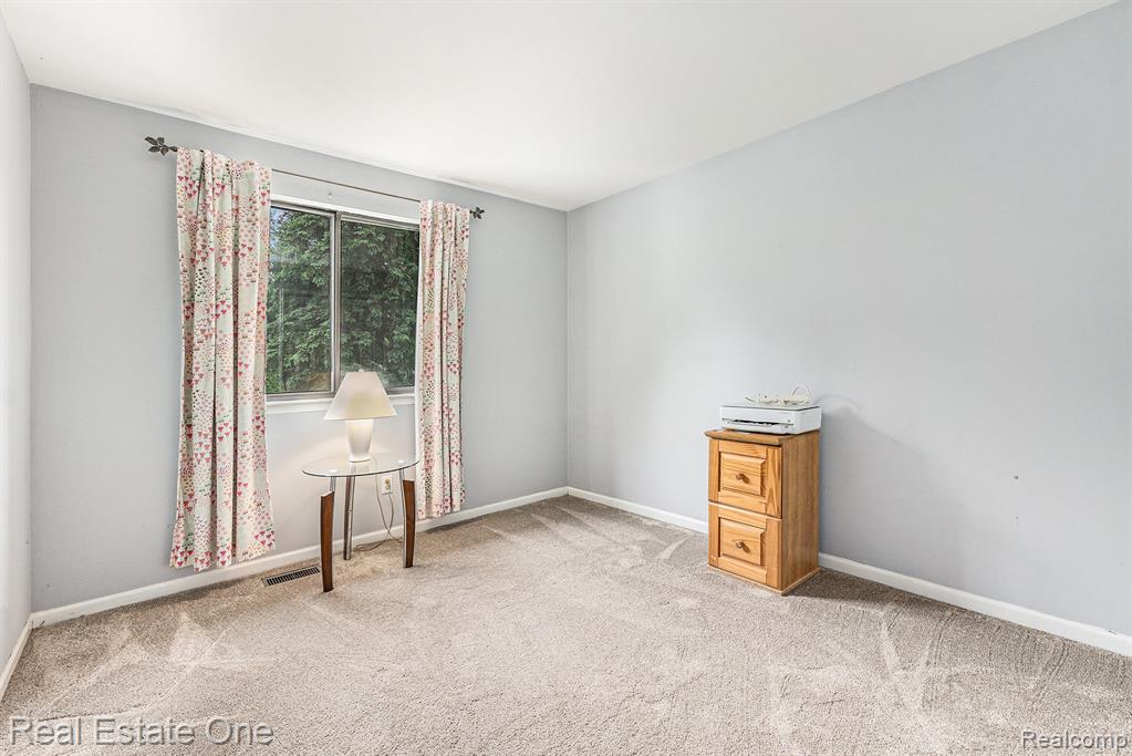 3714 Donley Avenue Rochester Hills, MI 48309 - Photo 14 of 24