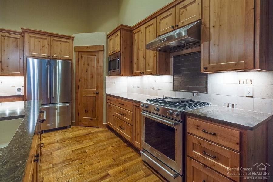 Slab counters and gas range, stainless a