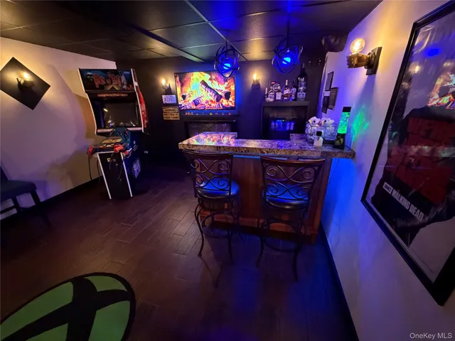 $965,000 | 503 Wading River Road, Manorville, NY 11949