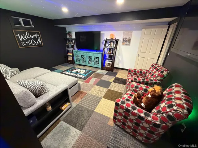 $965,000 | 503 Wading River Road, Manorville, NY 11949