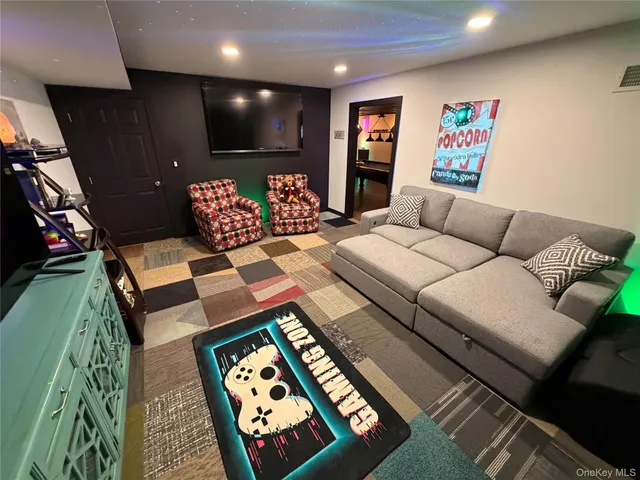 $965,000 | 503 Wading River Road, Manorville, NY 11949