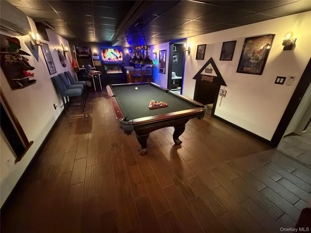 $965,000 | 503 Wading River Road, Manorville, NY 11949