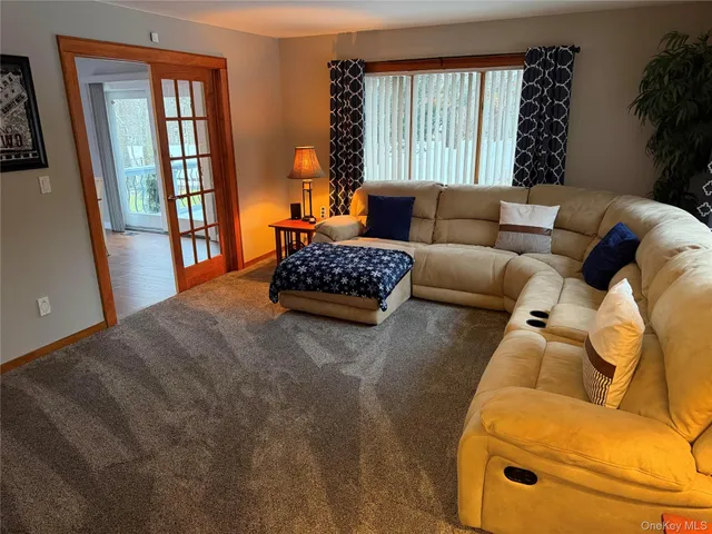 $965,000 | 503 Wading River Road, Manorville, NY 11949