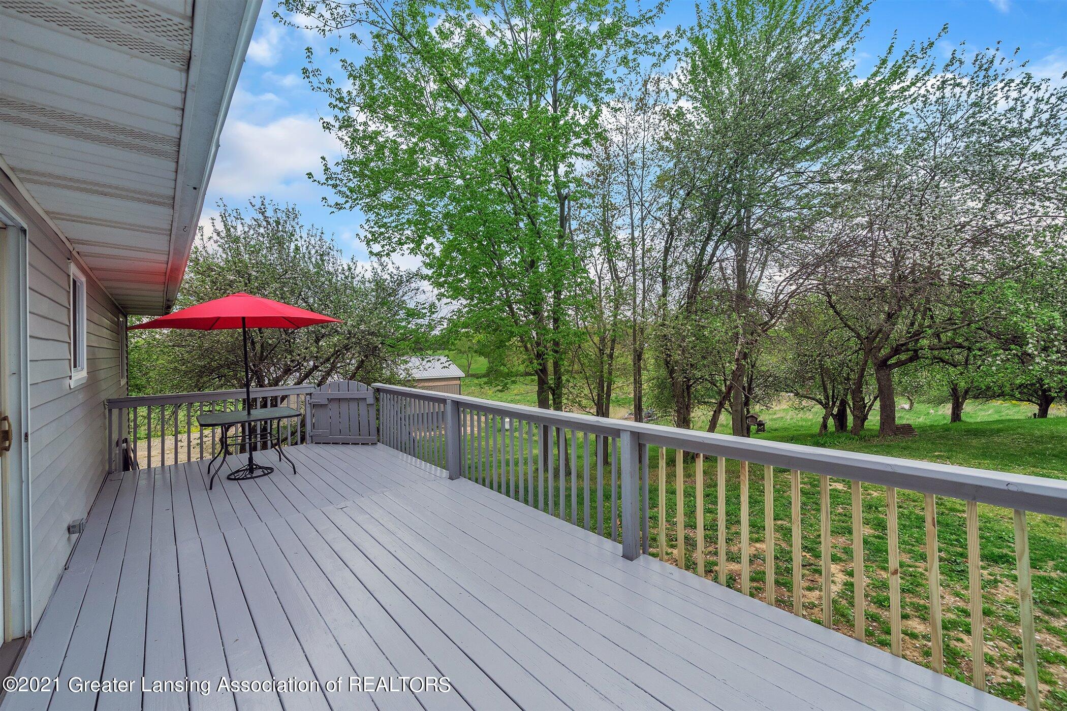 5935 East Centerline Road St. Johns, MI 48879 - Photo 28 of 35 Back Deck