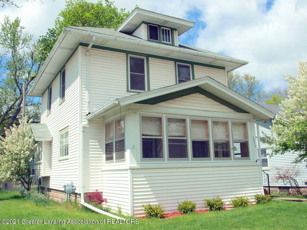 2320 Strathmore Road Lansing, MI 48910 - Photo 2 of 36 P4306206
