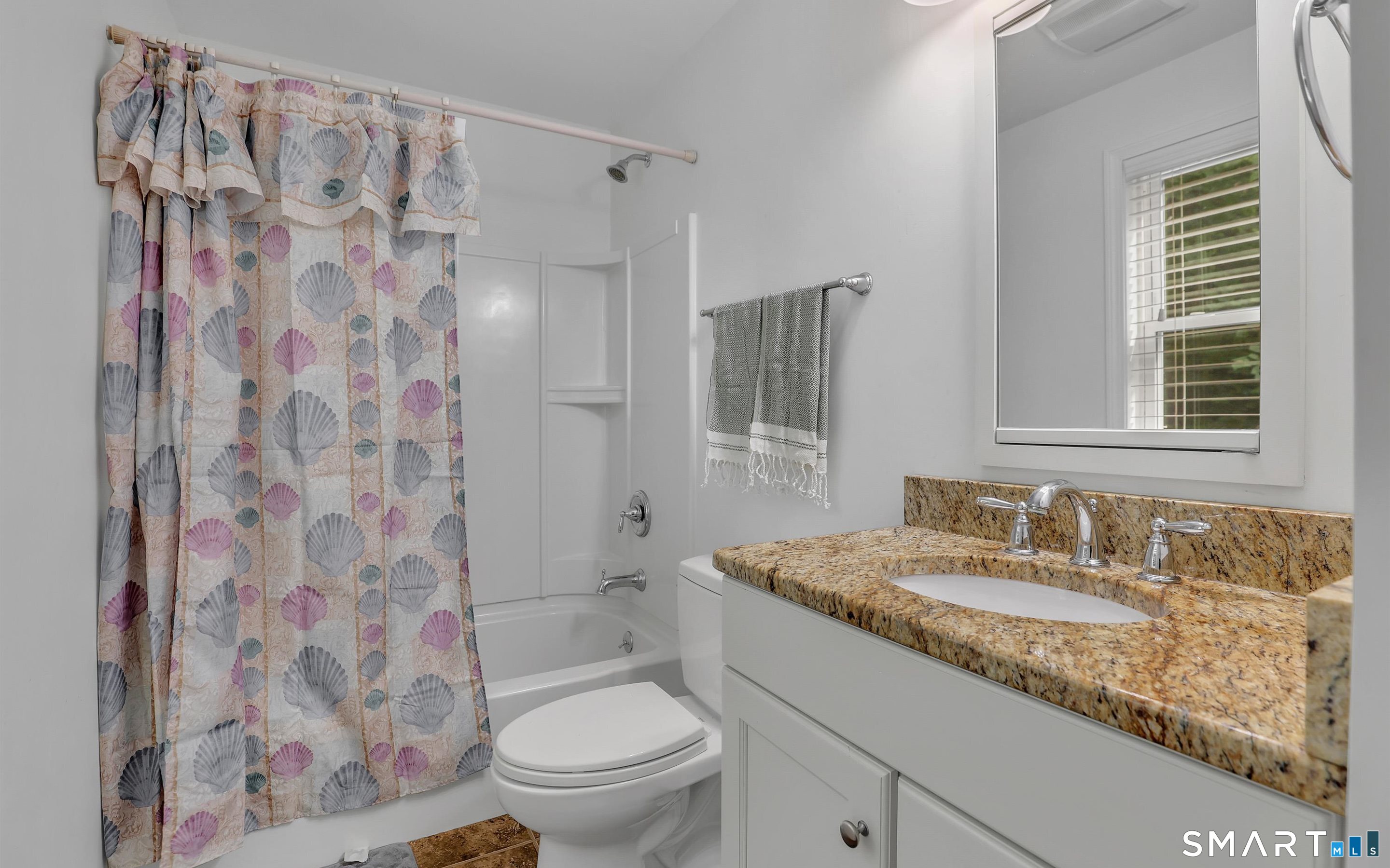 25 Gale Road Bloomfield, CT 06002 - Photo 19 of 36 Gallery Image 19