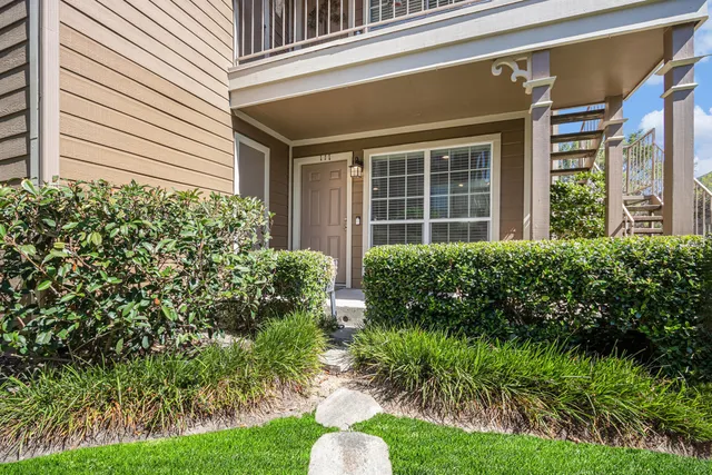 $225,000 | 1880 White Oak Drive, Unit 111, Houston, TX 77009