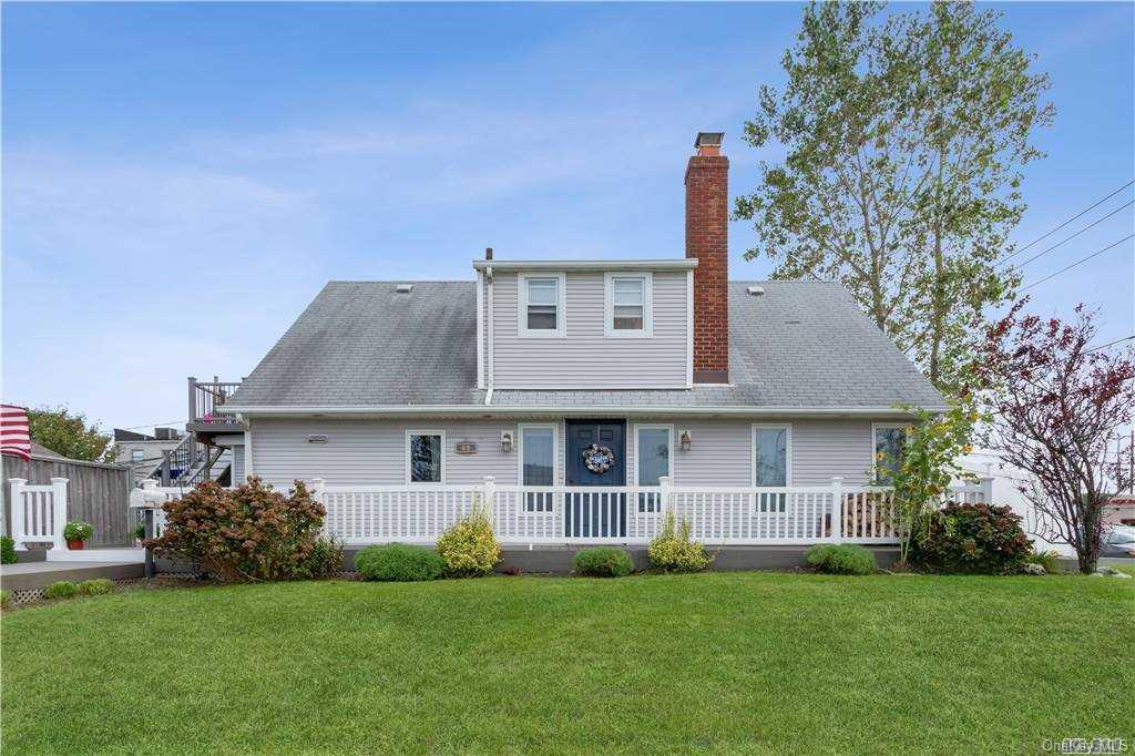 96 Warwick Road Island Park, NY 11558 - Photo 1 of 1