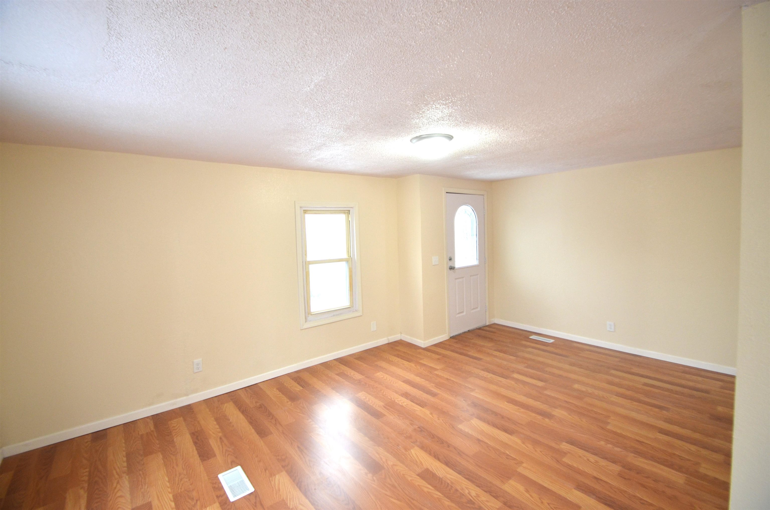 137 Walnut Street Butler, IN 46721 - Photo 5 of 18