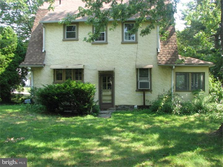 340 Derwyn Road Lansdowne, PA 19050 - Photo 3 of 3 Exterior Back