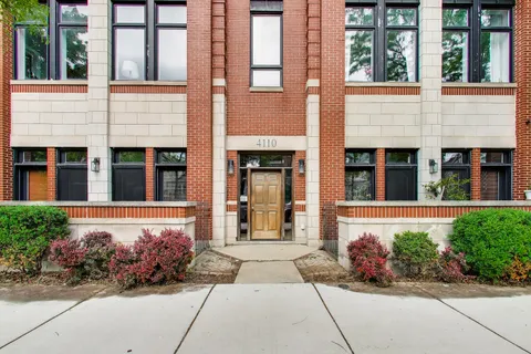 $599,000 | 4110 North Western Avenue, Unit 2S, Chicago, IL 60618